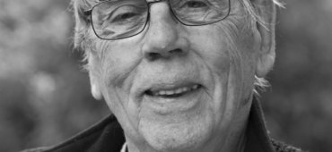 Black and white photograph of David Hurn